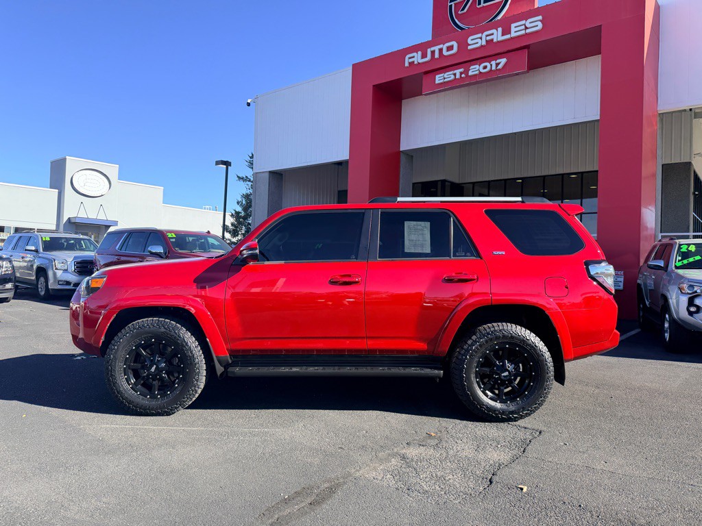 2024 Toyota 4Runner Image 2