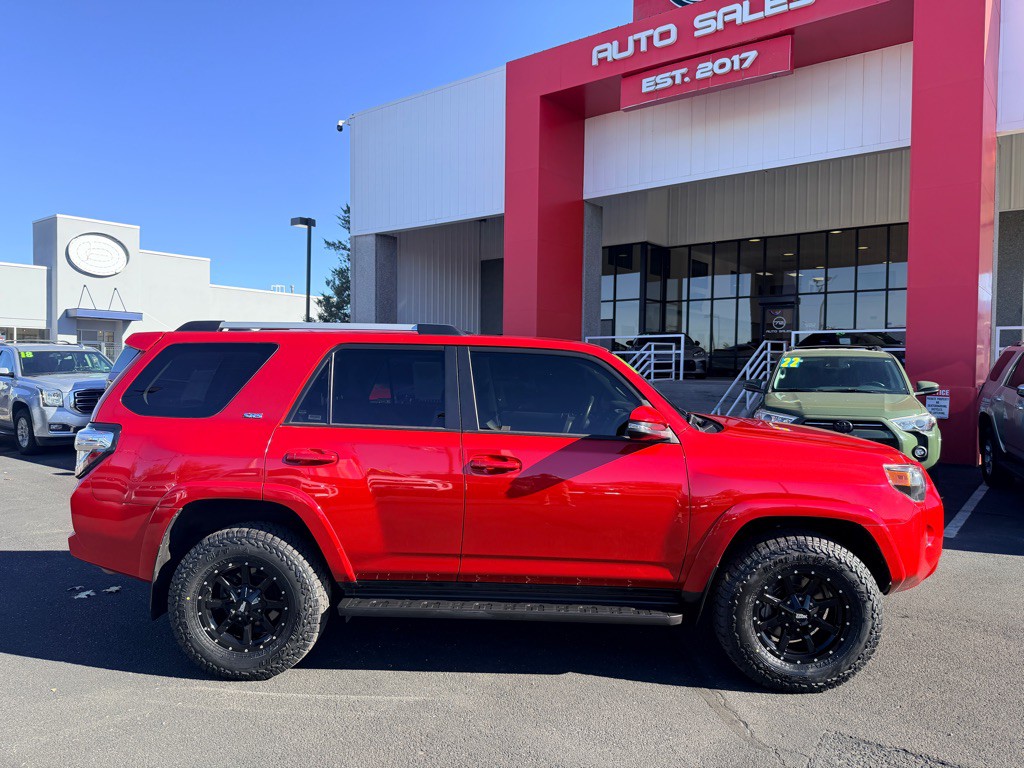 2024 Toyota 4Runner Image 3