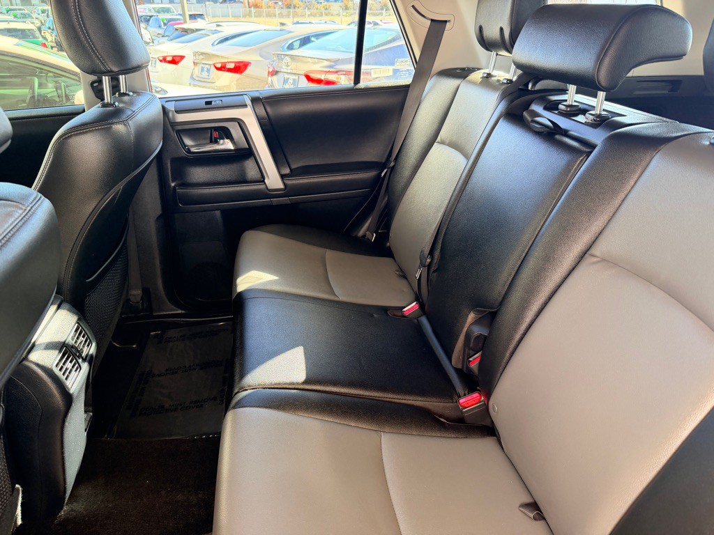 2024 Toyota 4Runner Image 18