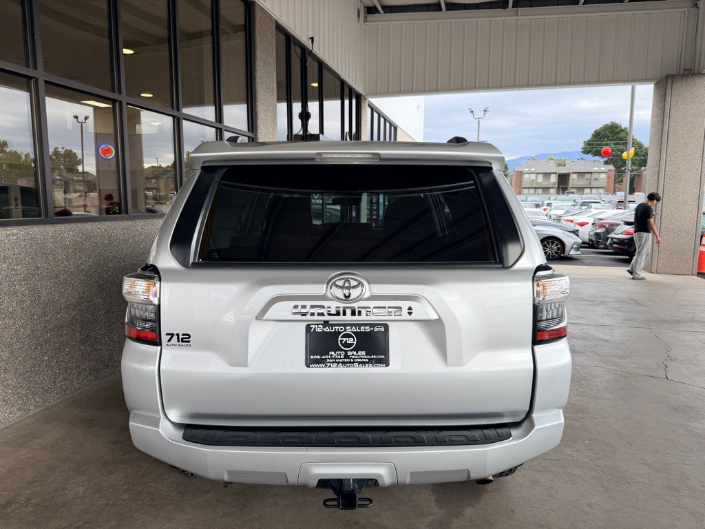 2024 Toyota 4Runner Image 32