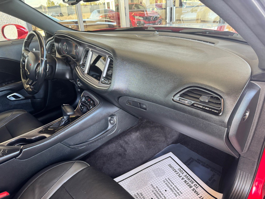 2017 Dodge Challenger Image 20