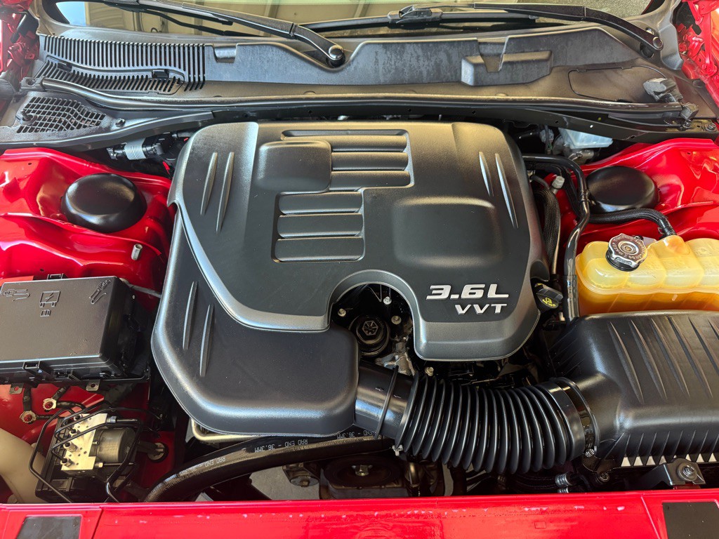 2017 Dodge Challenger Image 21