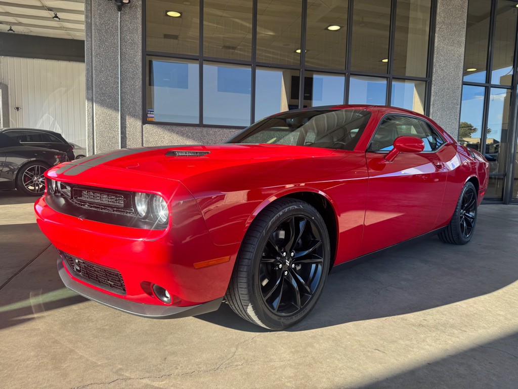 2017 Dodge Challenger Image 25