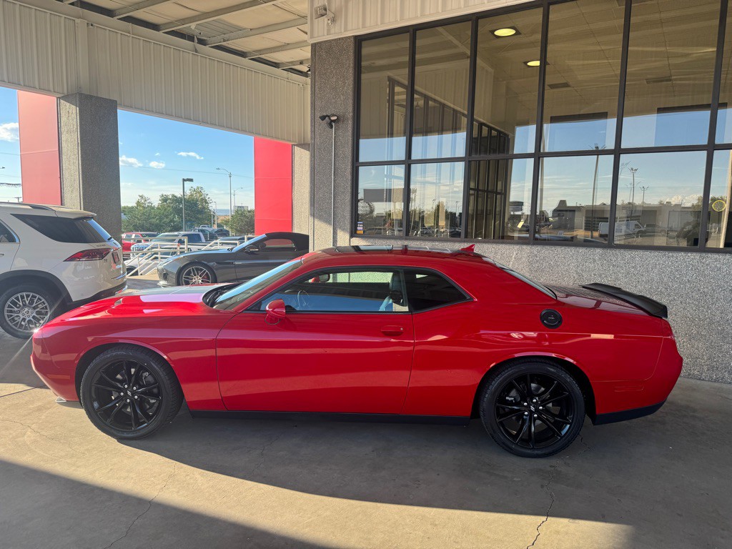 2017 Dodge Challenger Image 26