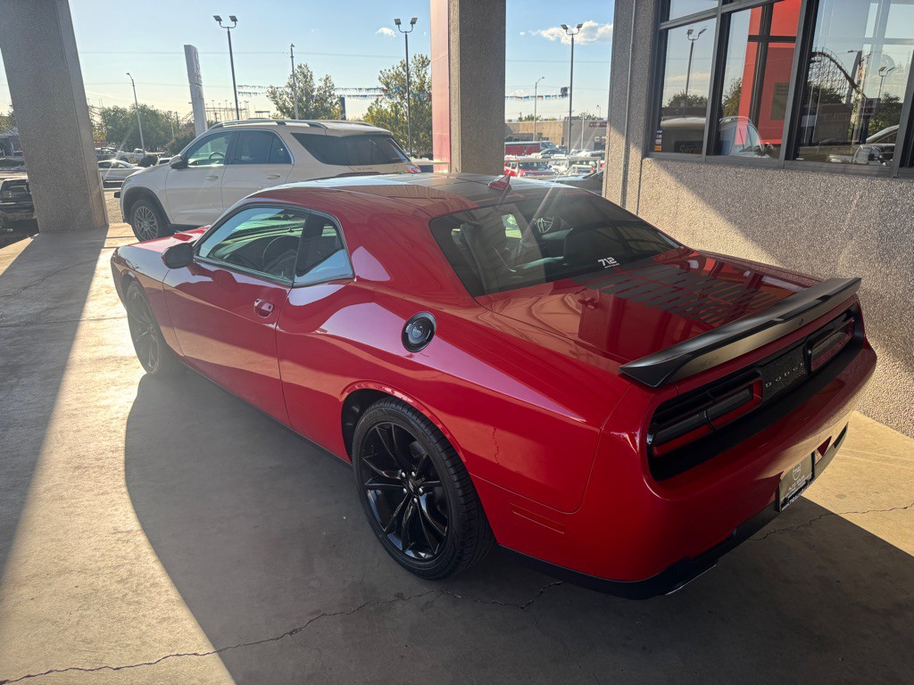 2017 Dodge Challenger Image 28