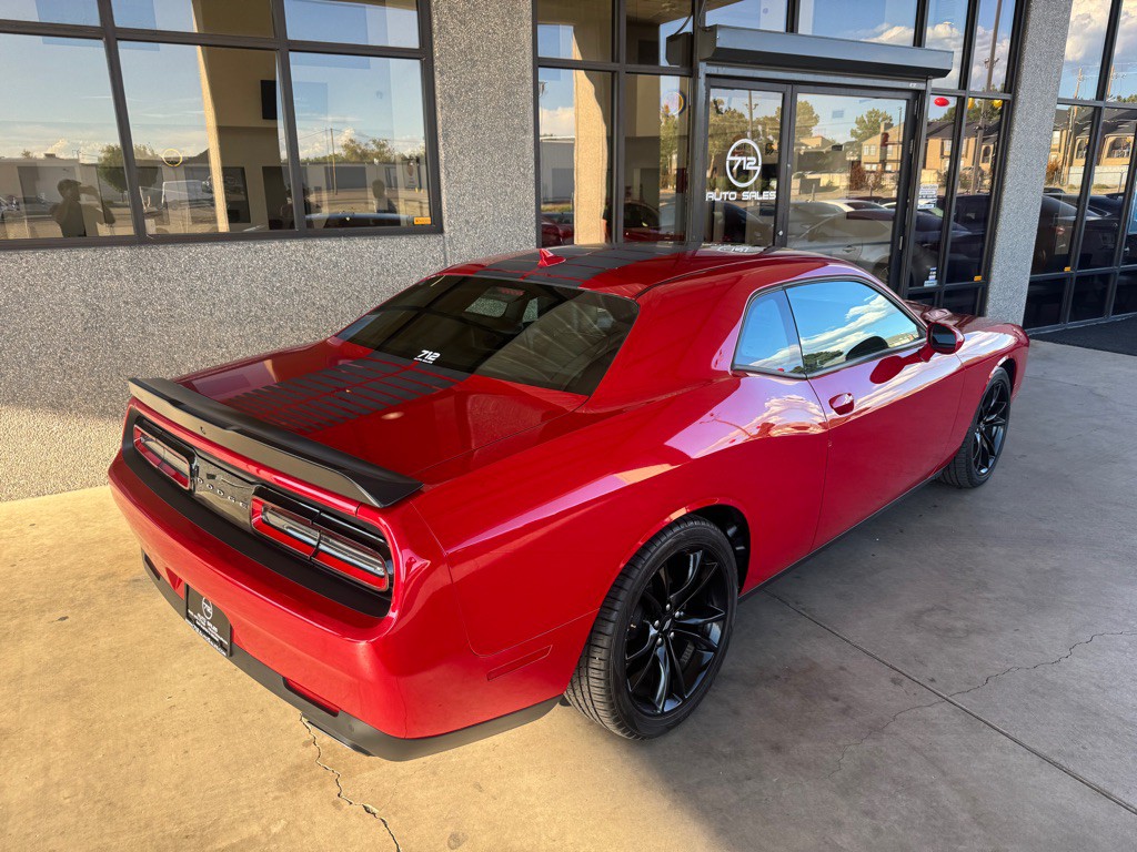 2017 Dodge Challenger Image 33