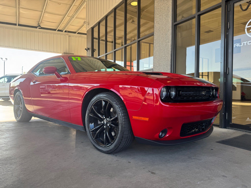 2017 Dodge Challenger Image 38