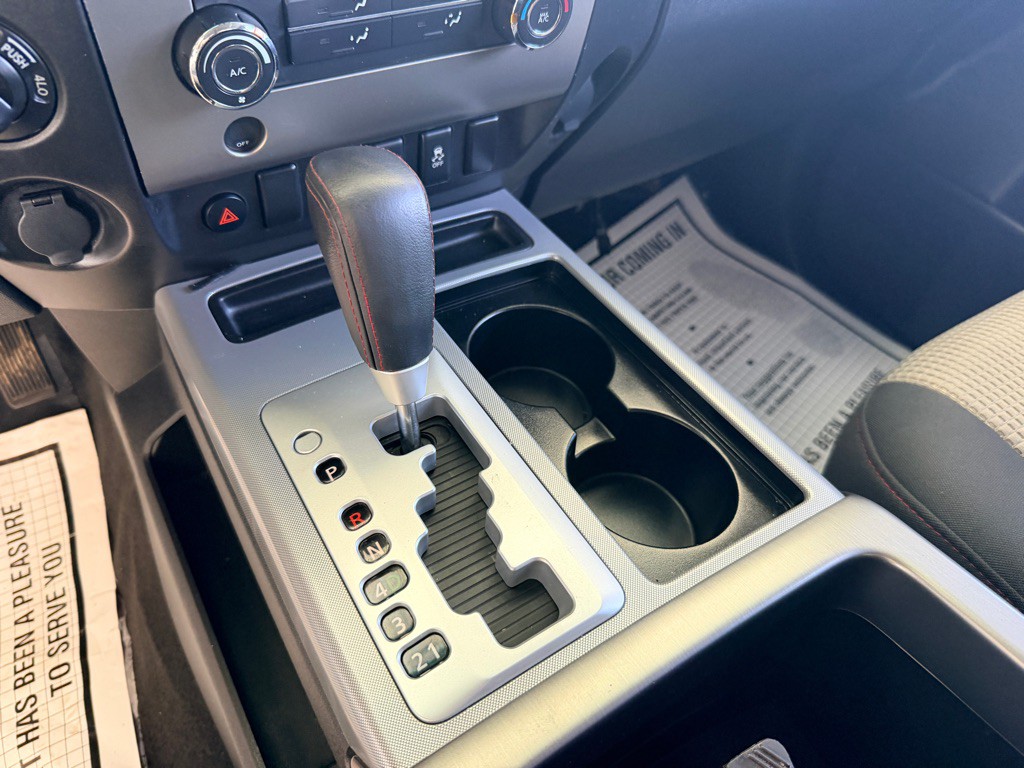 2012 Nissan Titan Image 13