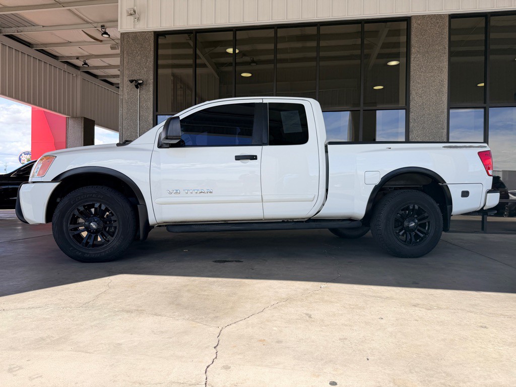 2012 Nissan Titan Image 28