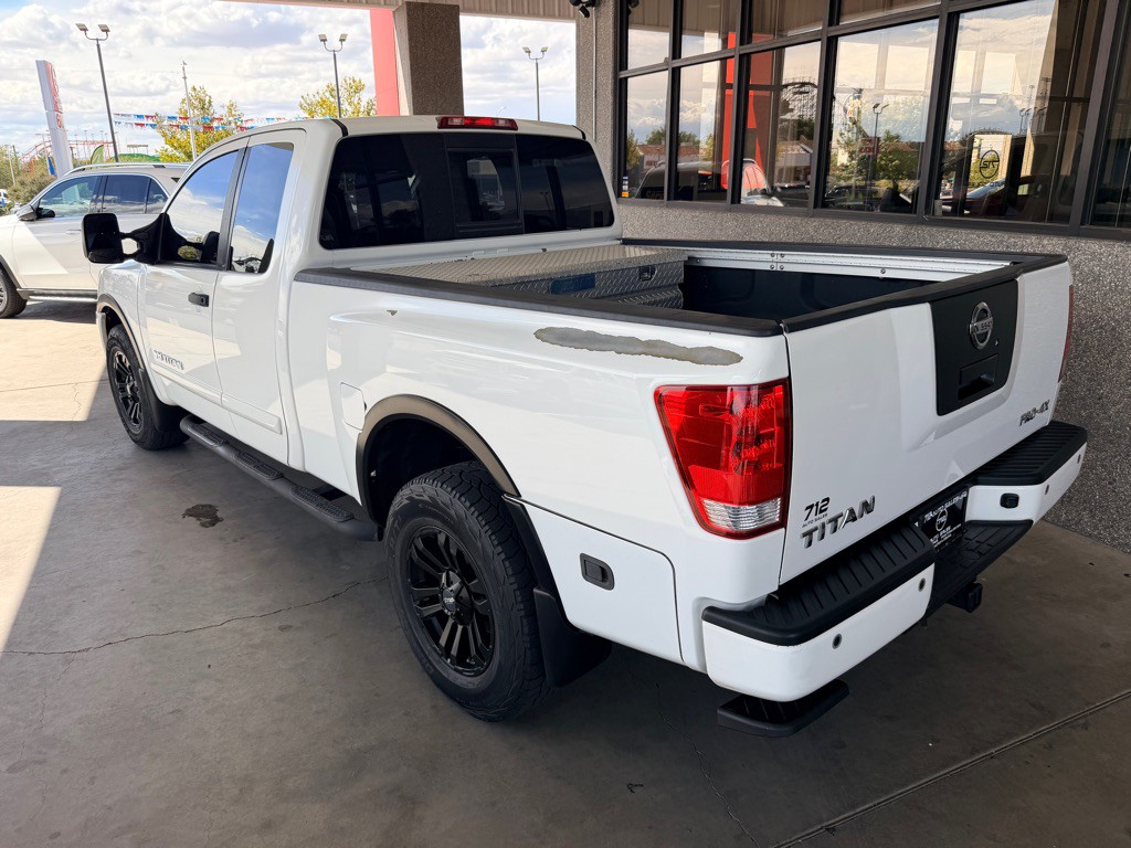 2012 Nissan Titan Image 29