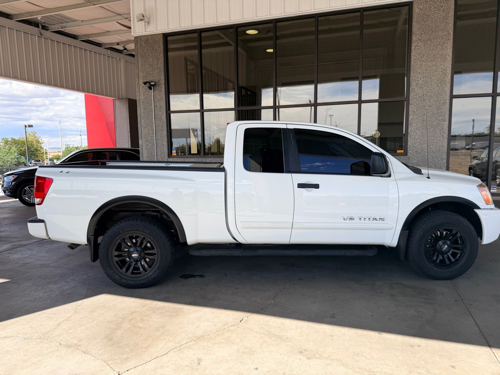 2012 Nissan Titan Image 37