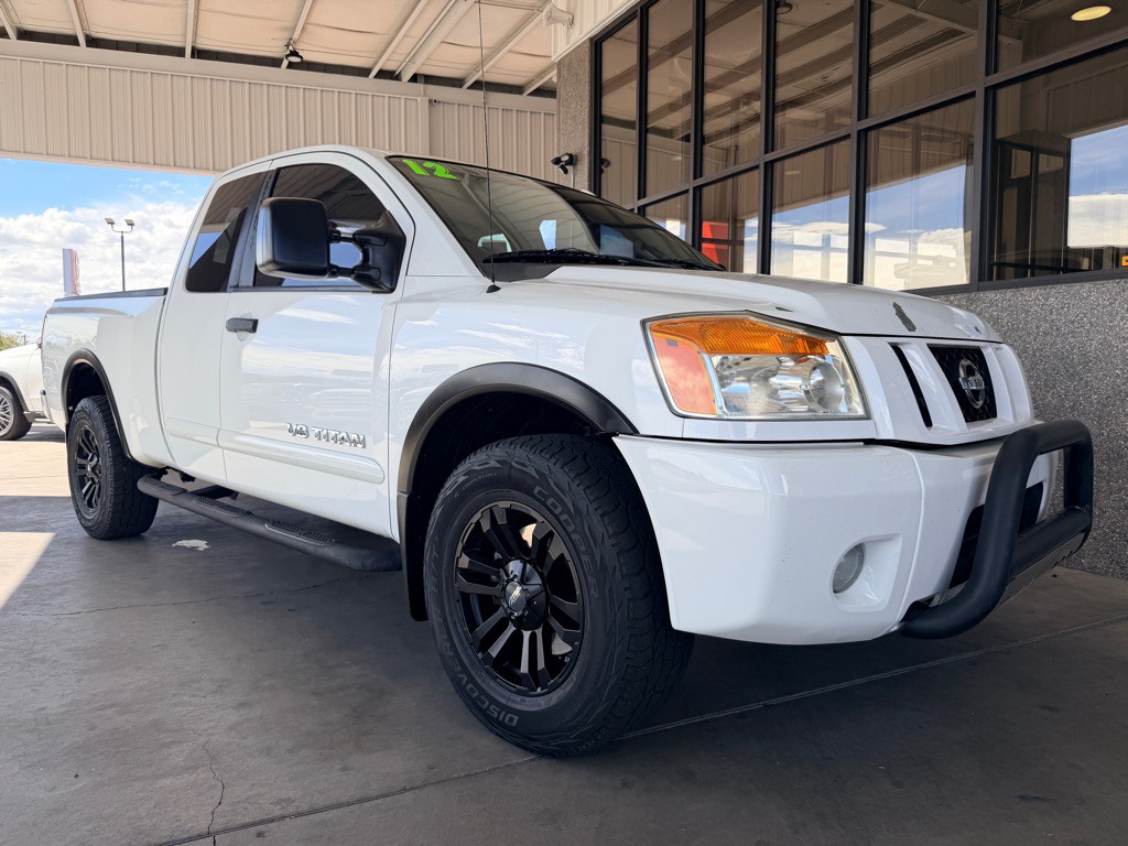 2012 Nissan Titan Image 40