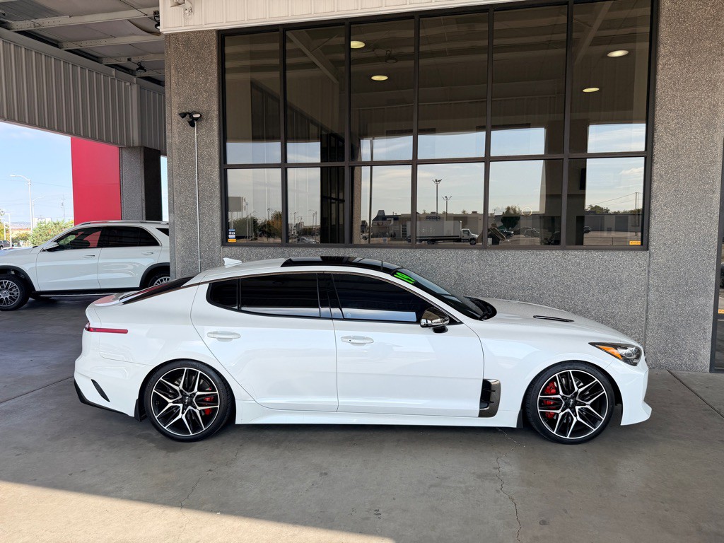 2019 Kia Stinger Image 3