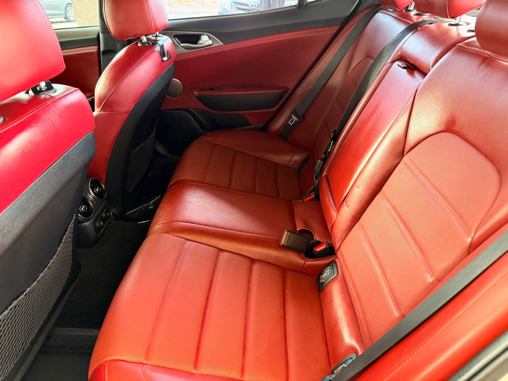 2019 Kia Stinger Image 17