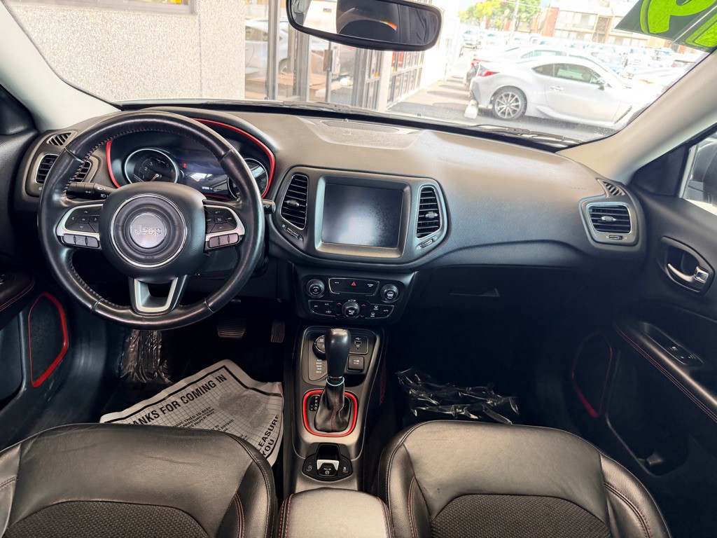 2019 Jeep Compass Image 16