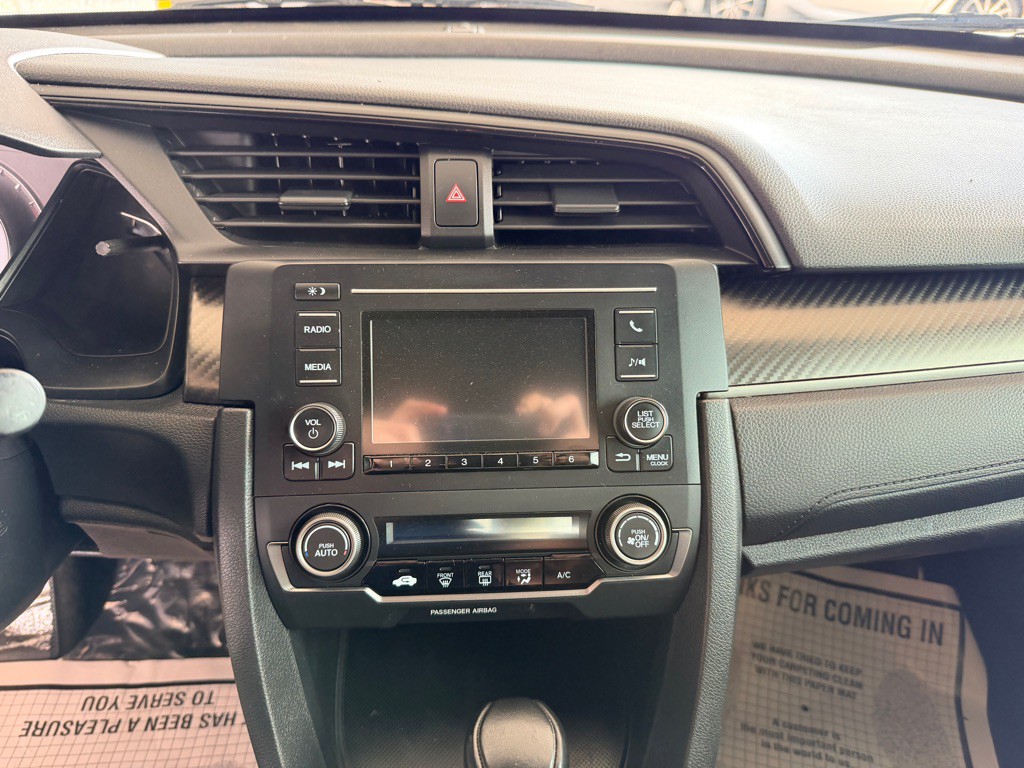 2018 Honda Civic Image 12