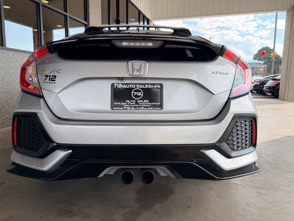 2018 Honda Civic Image 32