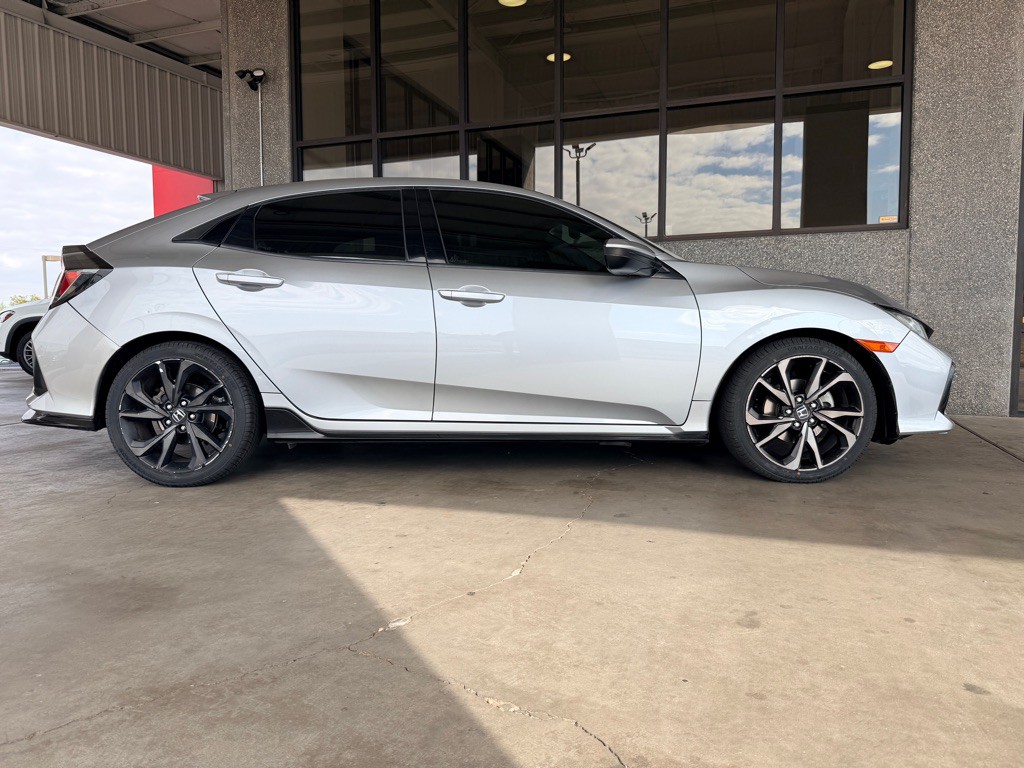 2018 Honda Civic Image 36