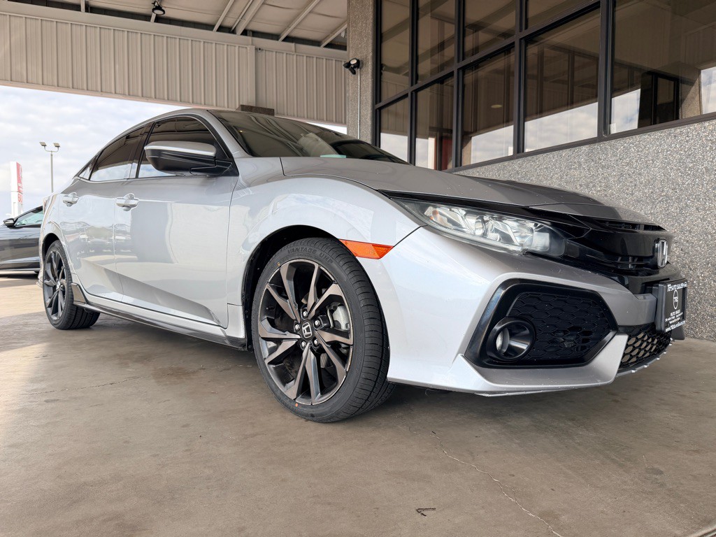 2018 Honda Civic Image 38