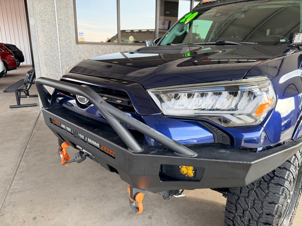 2020 Toyota 4Runner Image 25