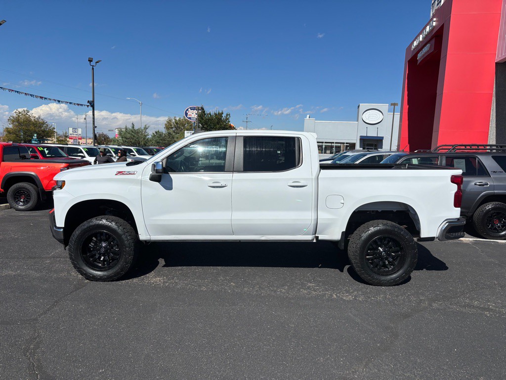 2022 Chevrolet Silverado 1500 Image 2