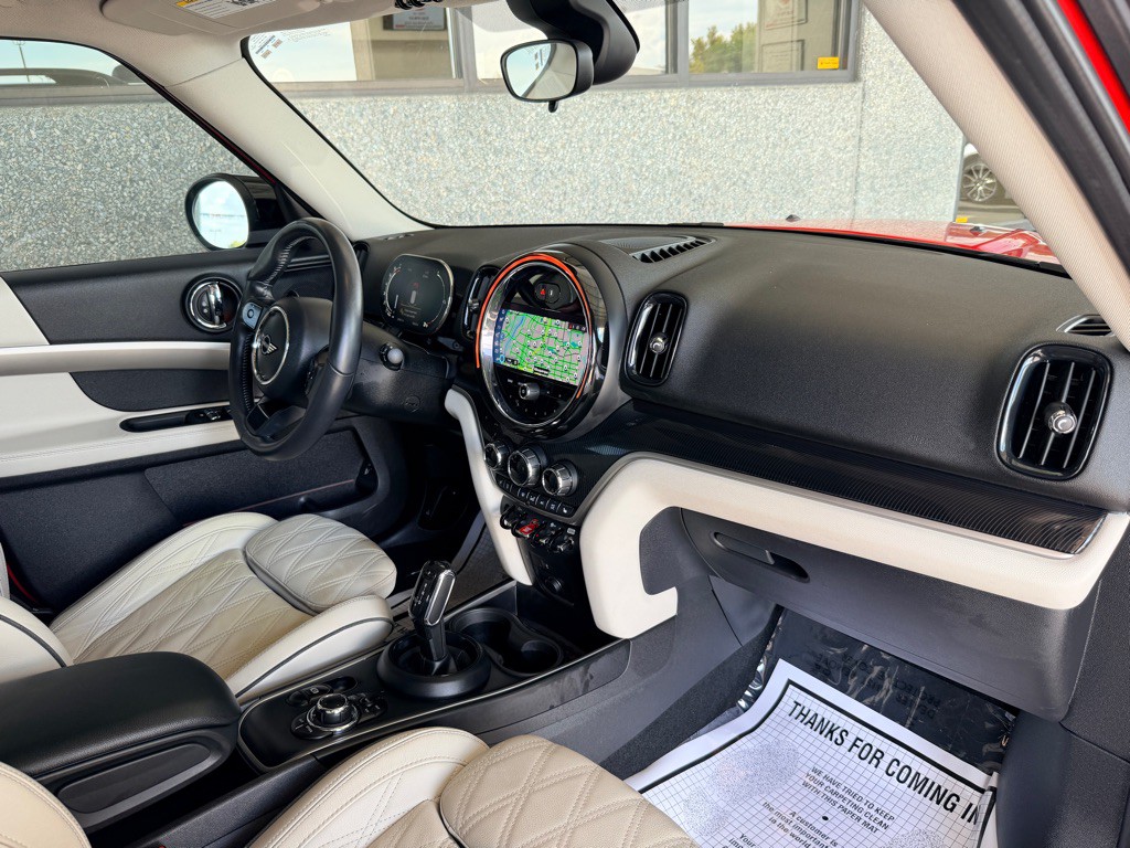 2022 MINI Cooper Image 21