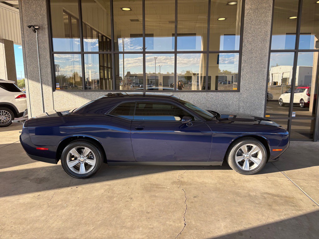 2015 Dodge Challenger Image 3