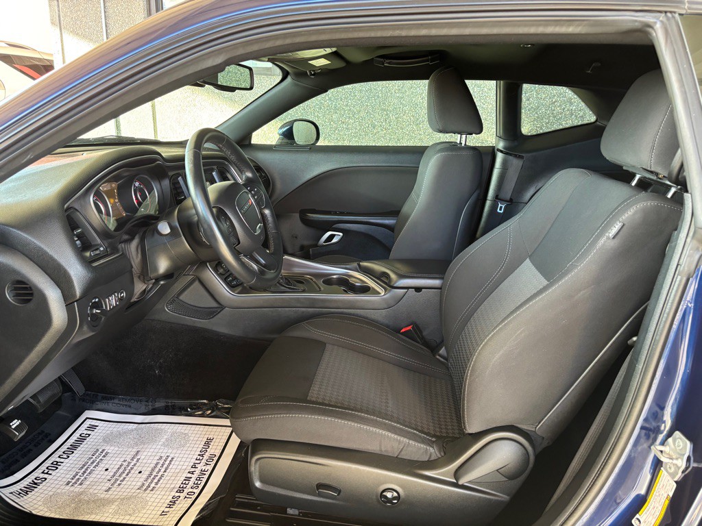 2015 Dodge Challenger Image 5
