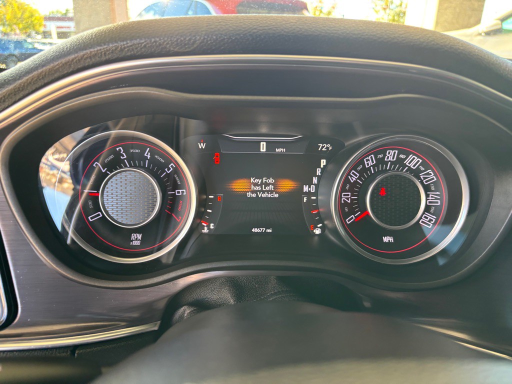 2015 Dodge Challenger Image 11