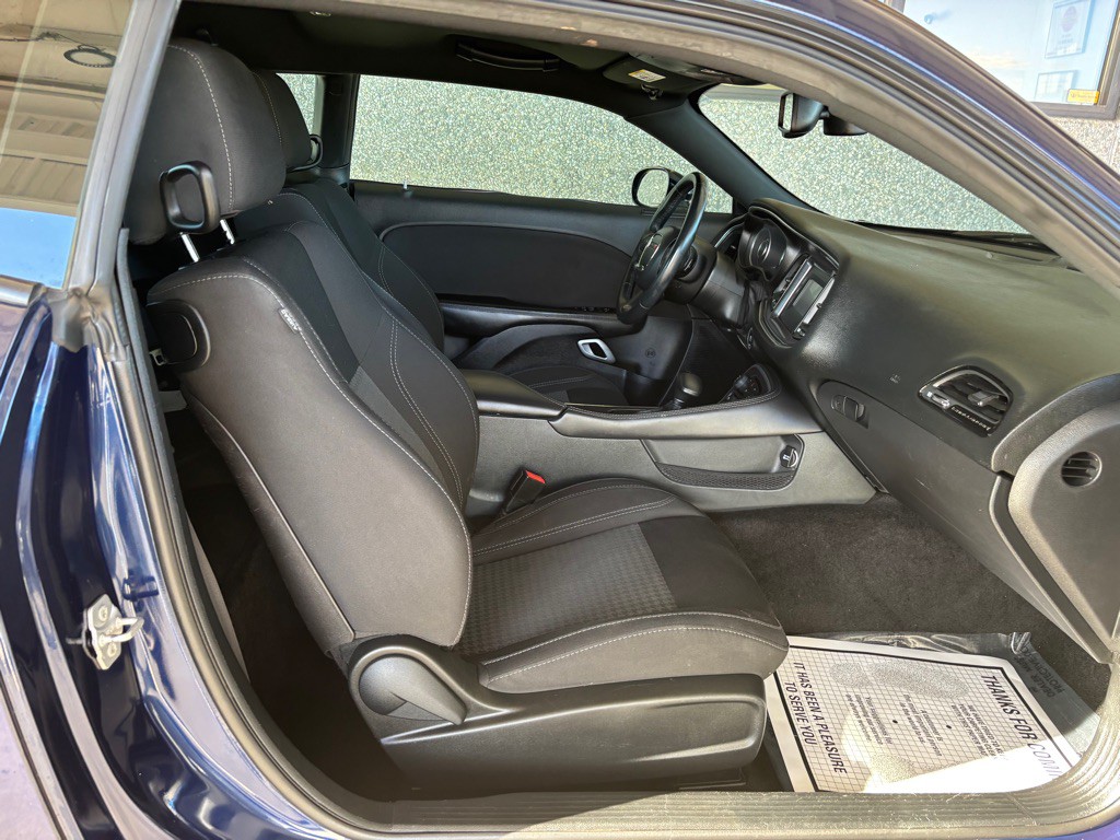 2015 Dodge Challenger Image 18