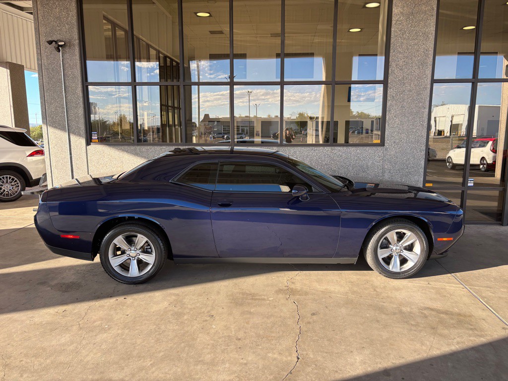 2015 Dodge Challenger Image 24