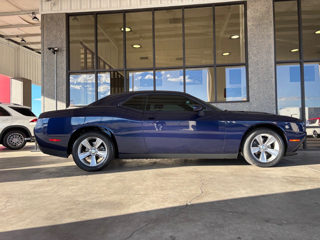 2015 Dodge Challenger Image 25