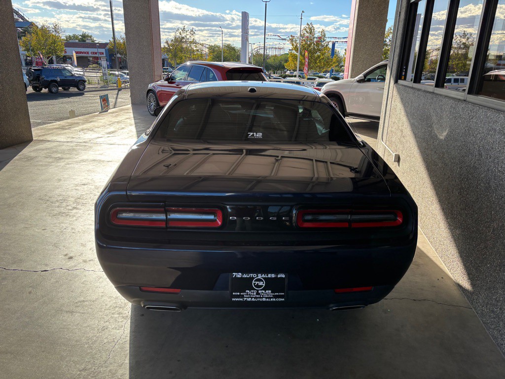 2015 Dodge Challenger Image 28