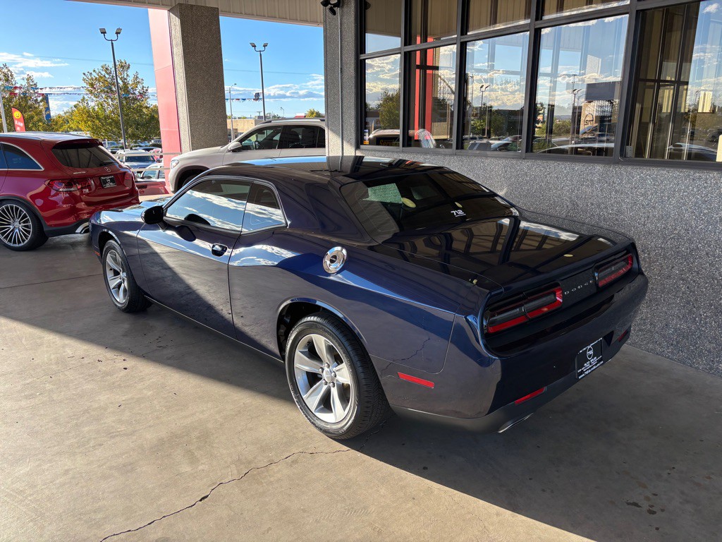 2015 Dodge Challenger Image 30