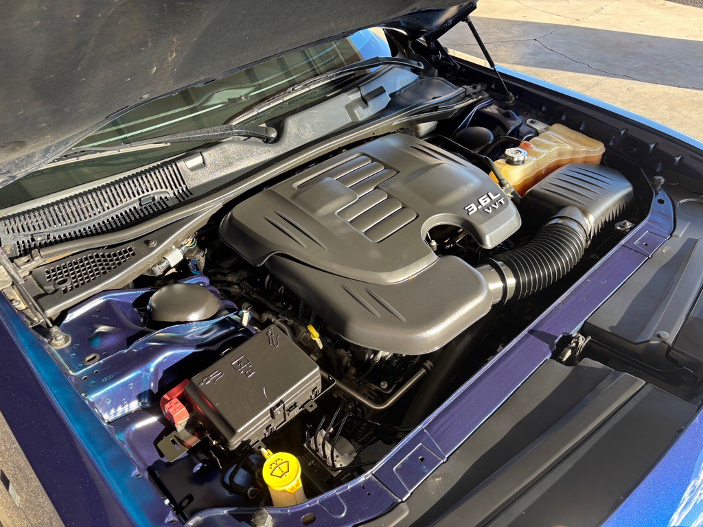 2015 Dodge Challenger Image 41