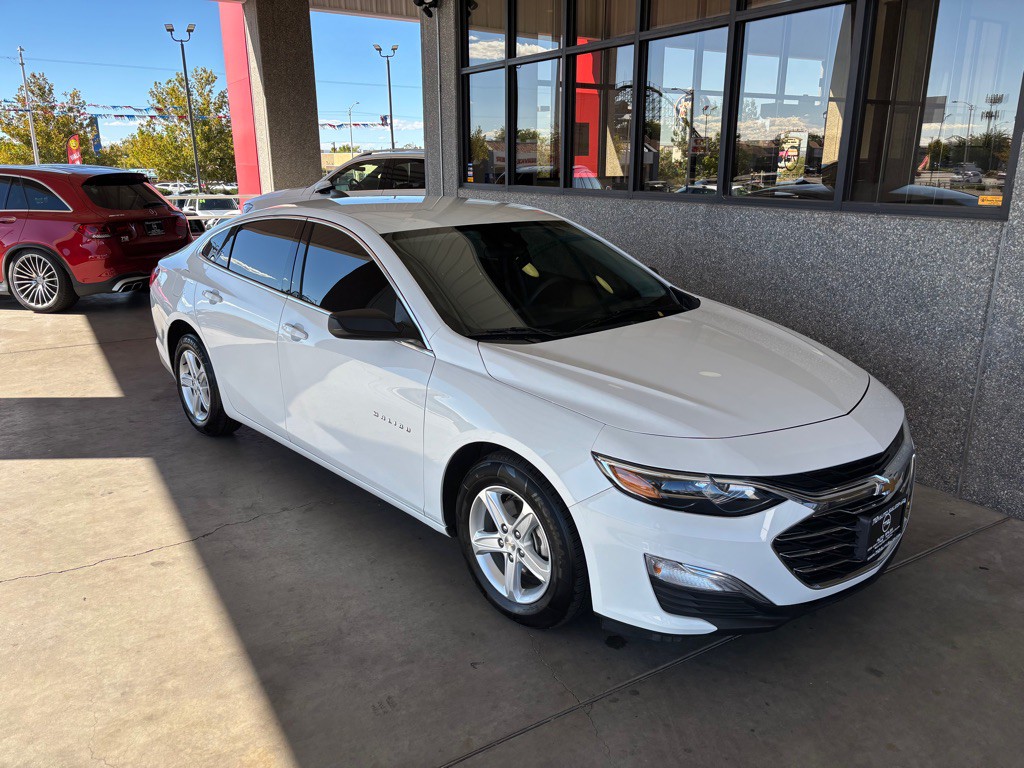 2023 Chevrolet Malibu Image 4