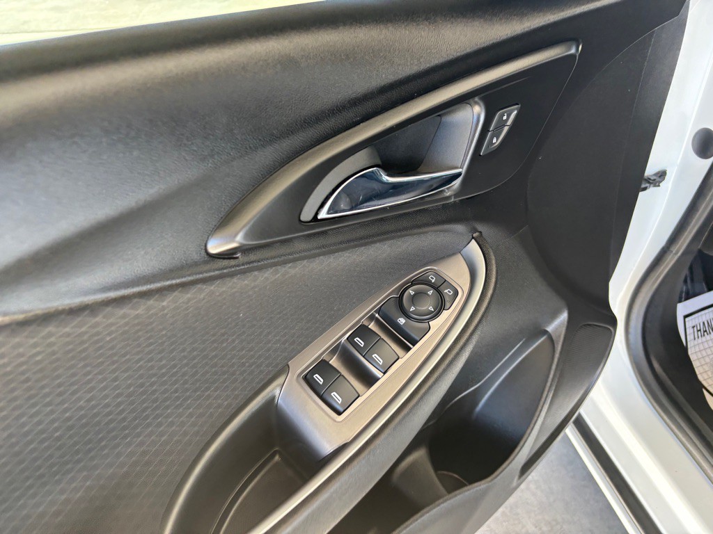 2023 Chevrolet Malibu Image 9