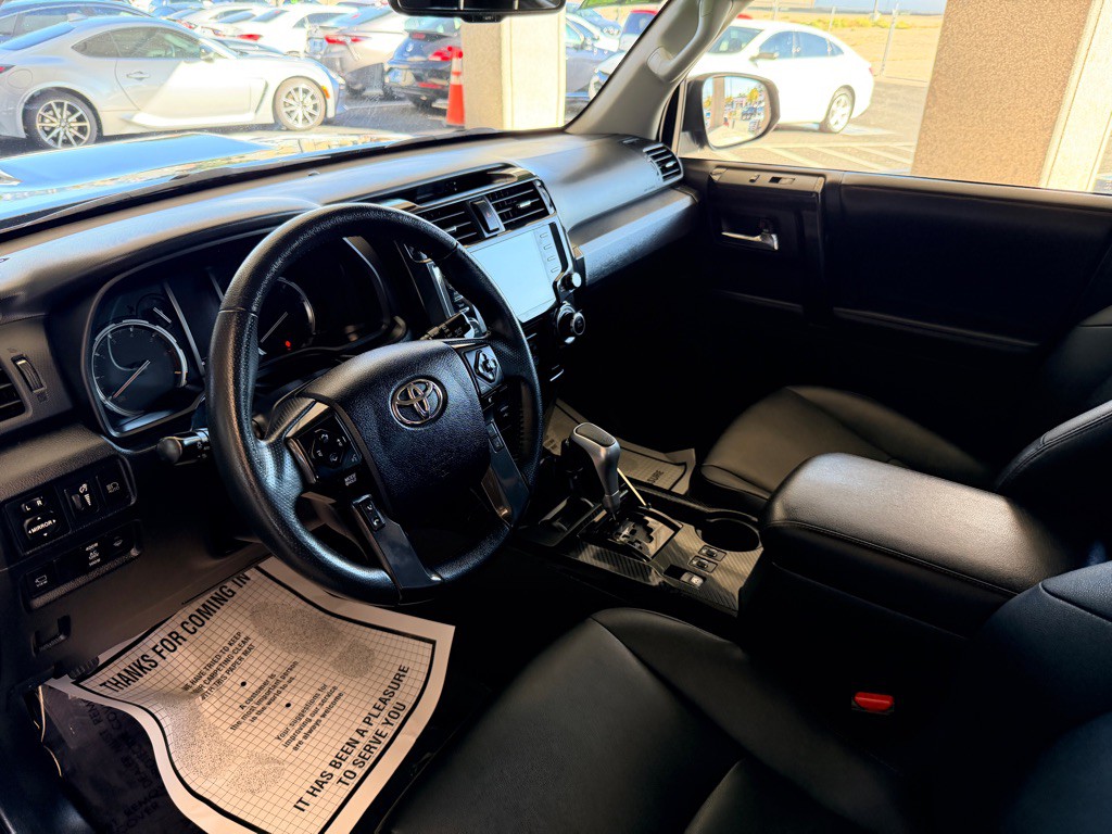 2022 Toyota 4Runner Image 8