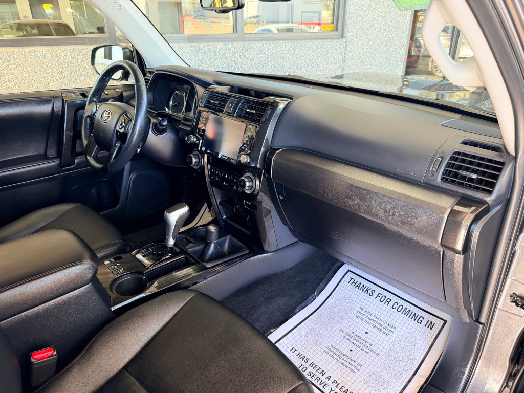 2022 Toyota 4Runner Image 24