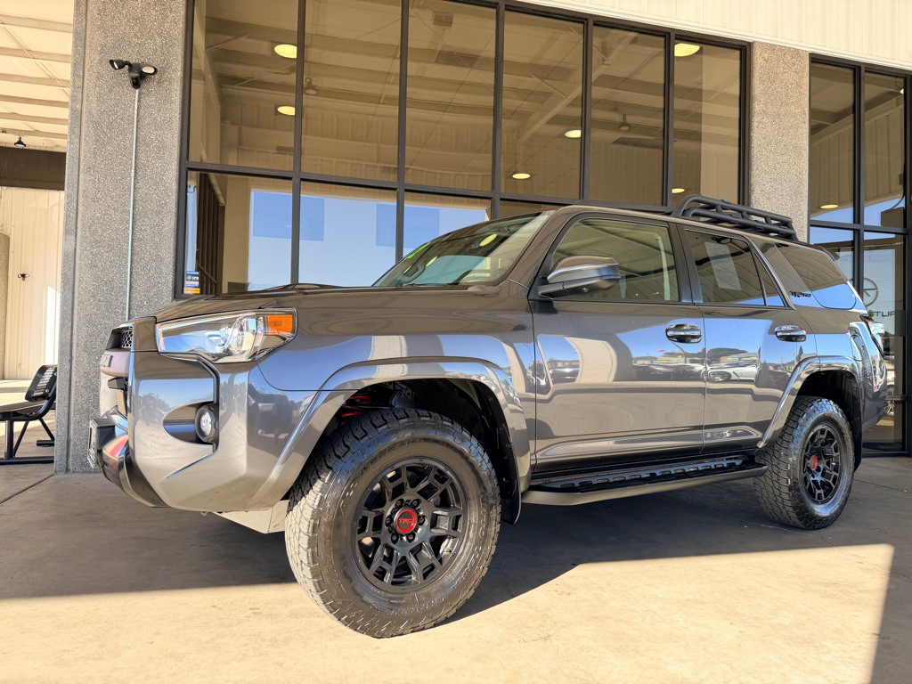 2022 Toyota 4Runner Image 32