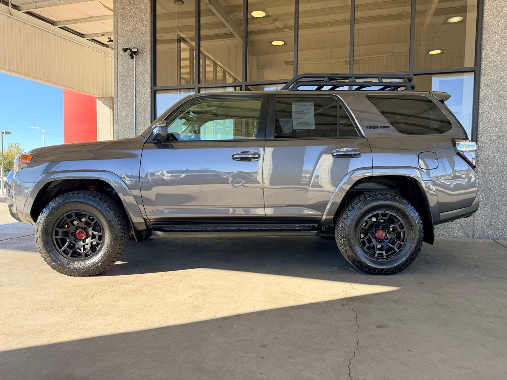 2022 Toyota 4Runner Image 34