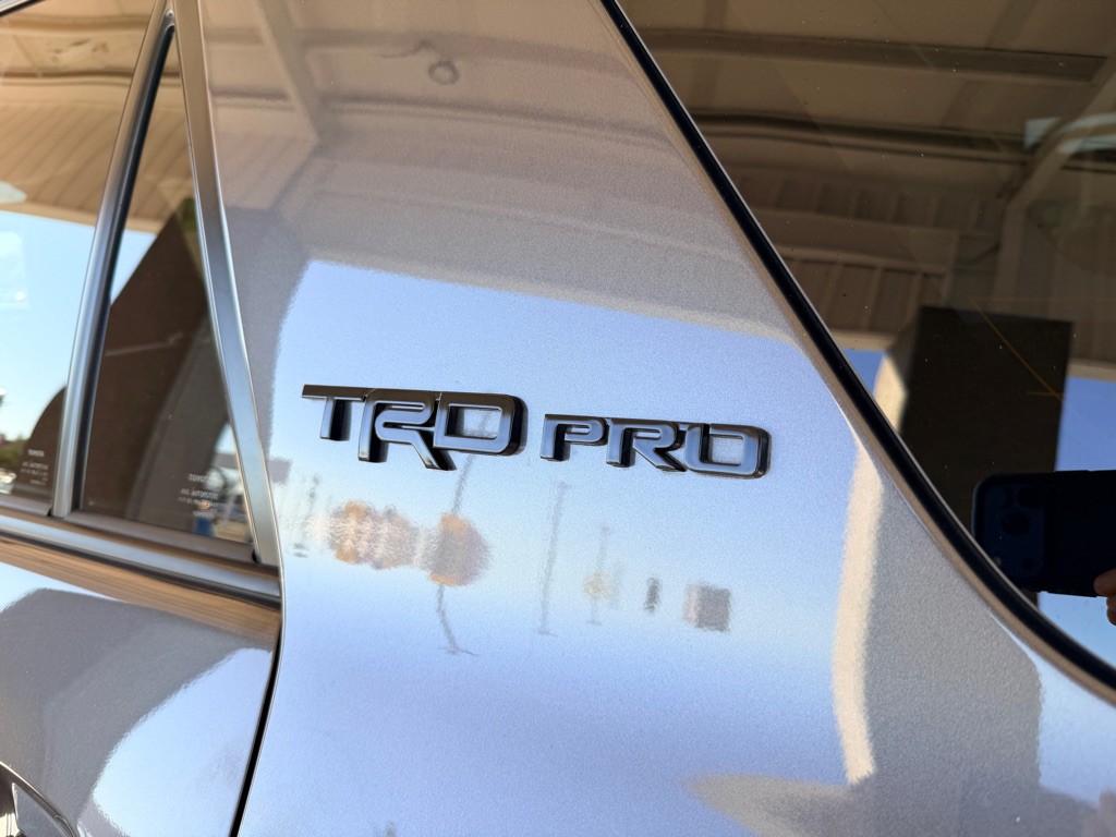 2022 Toyota 4Runner Image 38