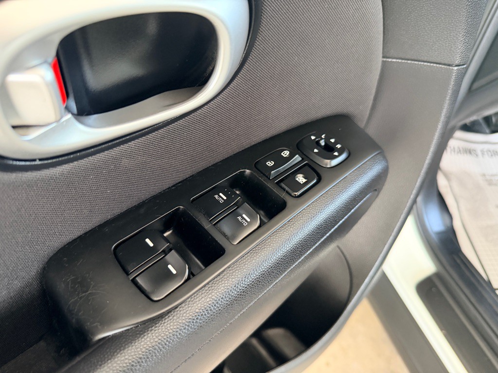 2016 Kia Soul Image 5