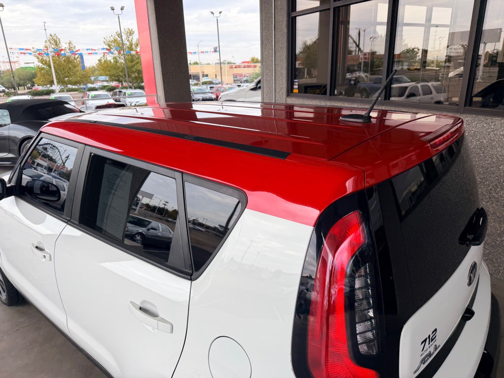 2016 Kia Soul Image 30
