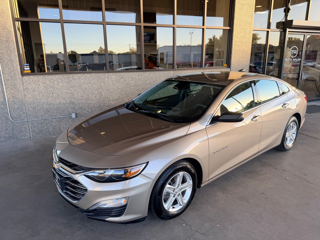 2023 Chevrolet Malibu Image 1