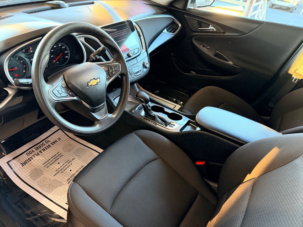 2023 Chevrolet Malibu Image 8