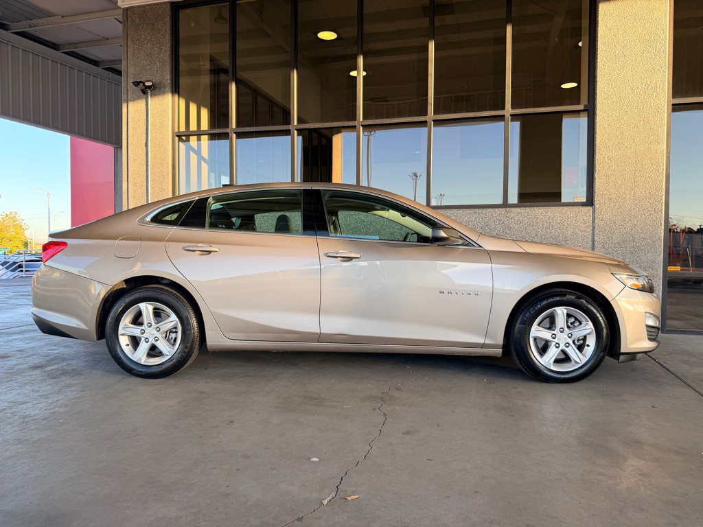 2023 Chevrolet Malibu Image 34
