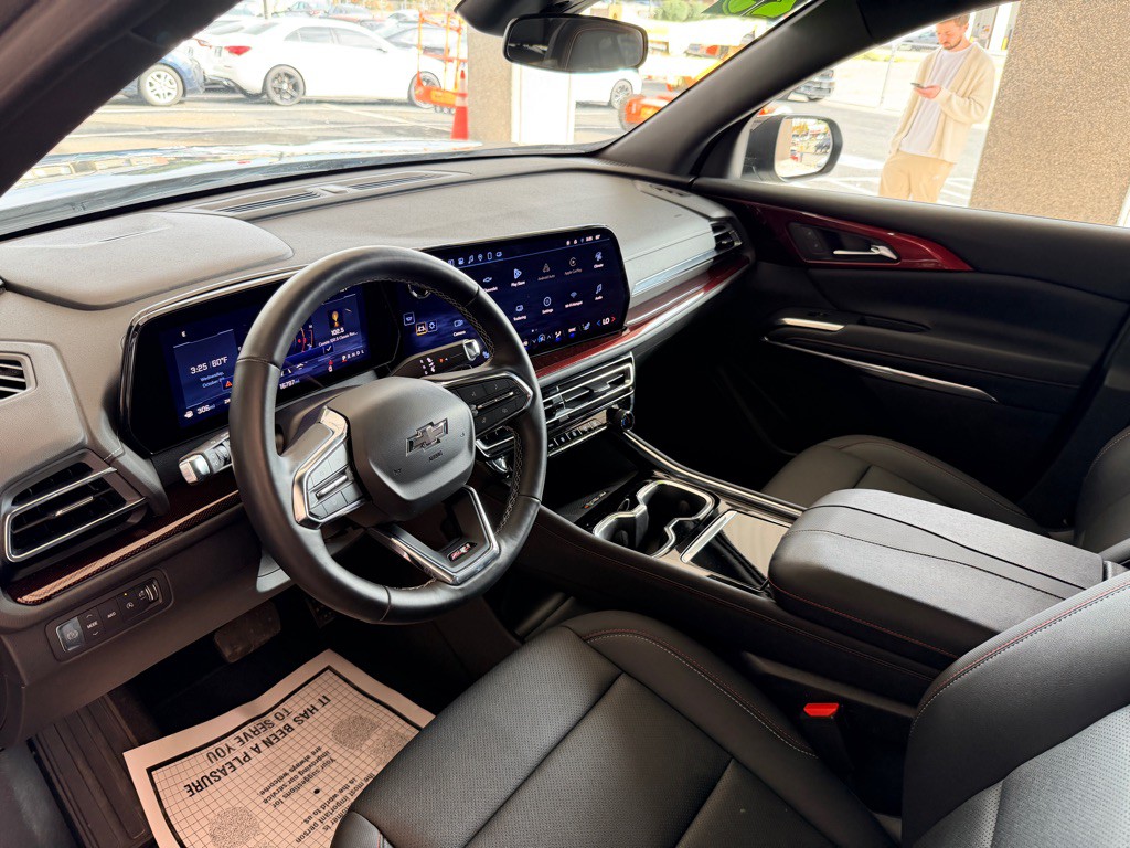 2025 Chevrolet Traverse Image 9