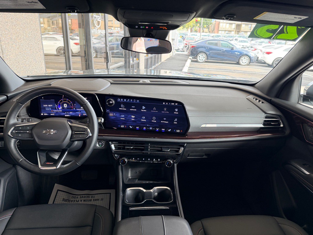 2025 Chevrolet Traverse Image 17