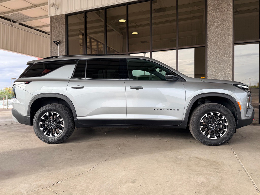 2025 Chevrolet Traverse Image 39